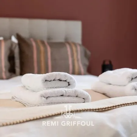 Gernez Historic Center 10 Guests オンフルール