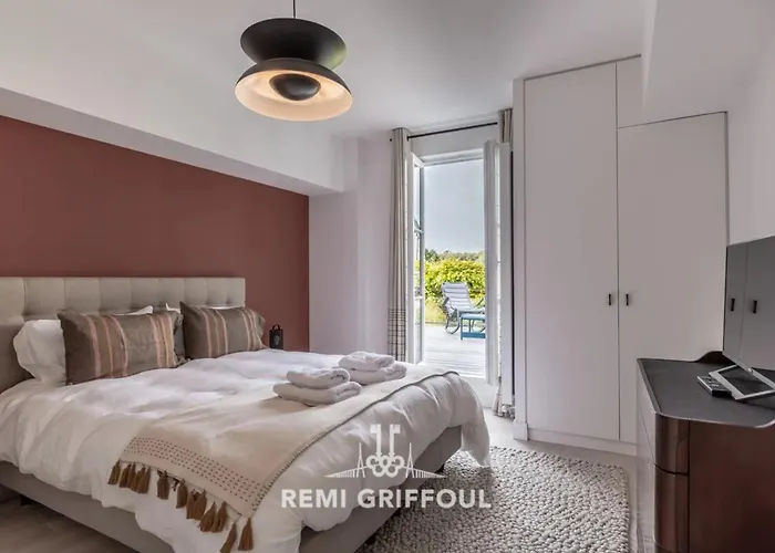 Gernez Historic Center 10 Guests ヴィラ オンフルール