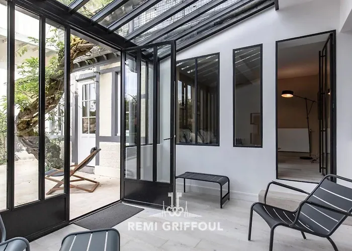 Gernez Historic Center 10 Guests オンフルール