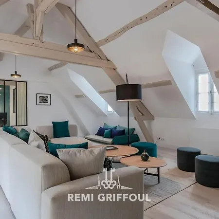 Gernez Historic Center 10 Guests Vila *