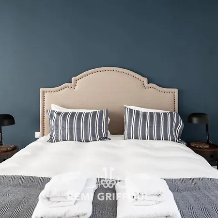 Gernez Historic Center 10 Guests Βίλα
