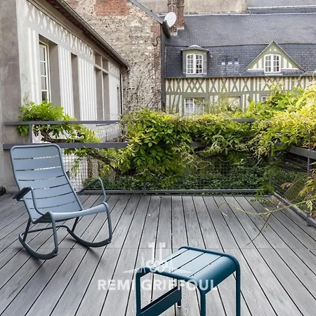 Gernez Historic Center 10 Guests