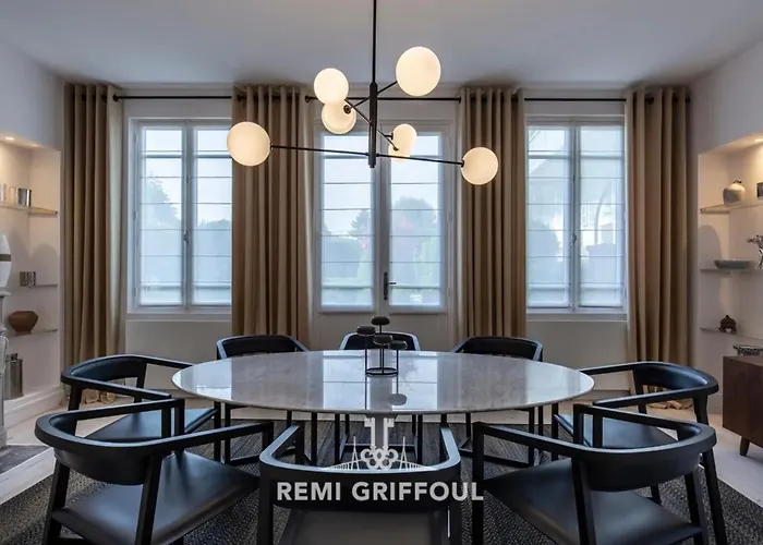 Gernez Historic Center 10 Guests Villa *