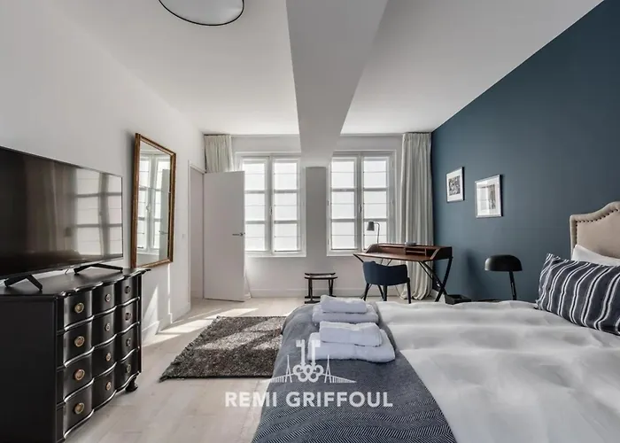 Gernez Historic Center 10 Guests