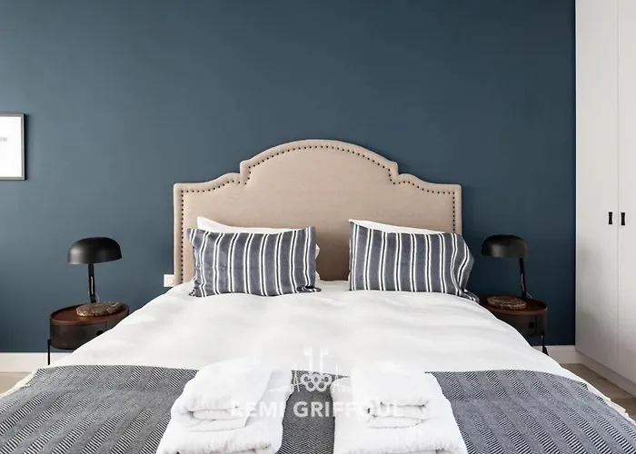 Gernez Historic Center 10 Guests Villa