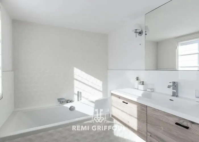 Villa Gernez Historic Center 10 Guests