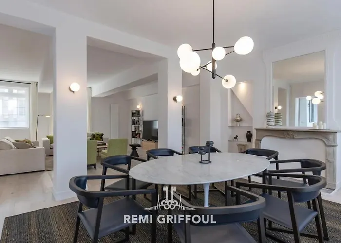 Gernez Historic Center 10 Guests *